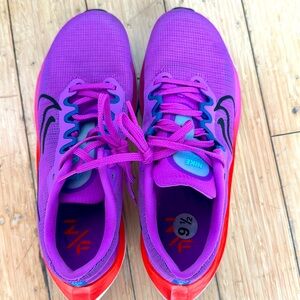 Very clean, couple times worn, Nike women running shoes